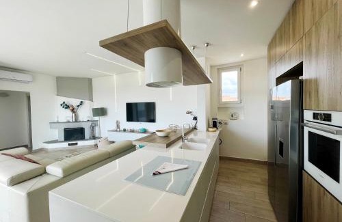 Quartiere XVII Trieste Appartement | YCH-Attico con splendida vista su Villa Ada