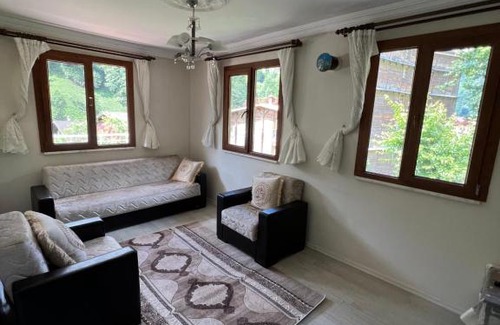Cayirduzu Appartement | Yeşil Doğa Tatil Apart