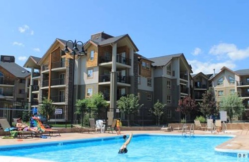 East Kootenay Copropriété | Year Round Escape in the Heart of the Rockies!