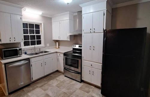 Martinez Maison | Year-Round Rental-Charming 4 bedroom Home in Martinez Ga. 4mi from ANGC