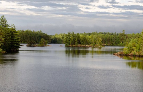 St. Charles Maison | Year-round vacation for family and friends by the lake Nipissing.