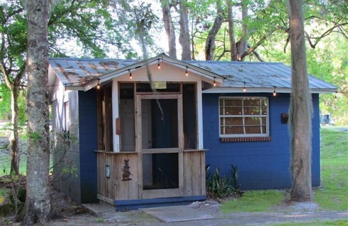 Cross Creek Cabine | Yearling Restaurant and Cabins