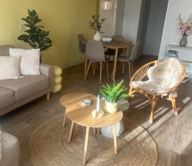 Makkum Appartement | Yellow Bliss Apartment Makkum Beach