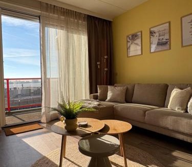 Makkum Appartement | Yellow Bliss Apartment Makkum Beach