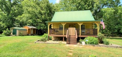Newport Maison | Yellow Cabin on the River cabin