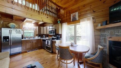 Newport Maison | Yellow Cabin on the River cabin