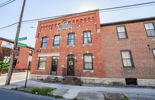 Brewery District Copropriété | Yellow Door Hideaway - Path of Adventures