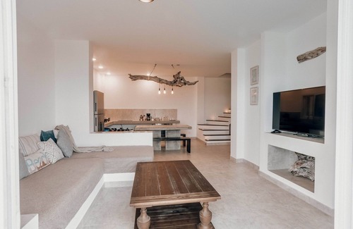 Puerto Villamil Maison | Yellow Heron house