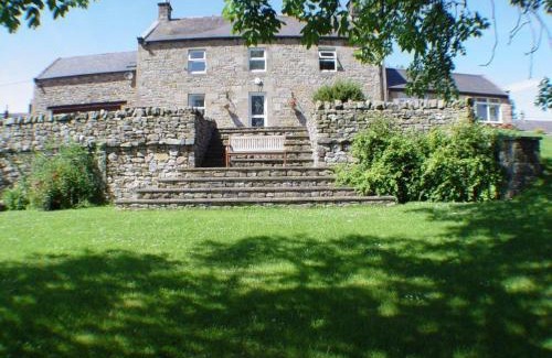 West Woodburn Maison | Yellow House