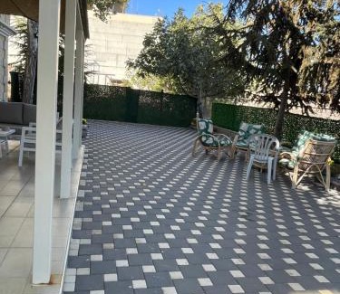 Majdal al-Shams Cabine | Yellow House Suite