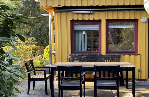 Rehburg-Loccum Maison | Yellow wooden house near Mardorf on the Steinhuder Meer