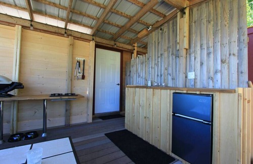 Bay View Cabine | Yeomans By The Caves - Bunky On The Beach