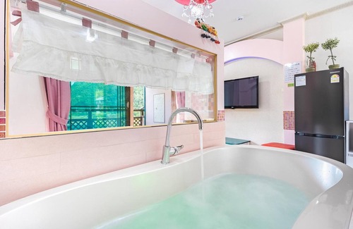 Yeongwol Maison | Yeongwol Gangeulpumeunsoo Pension