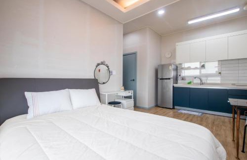Yeosu Maison | Yeosu Geumodo Geumo Island Pension
