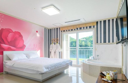 Yeosu Maison | Yeosu Sora Noeul Pension