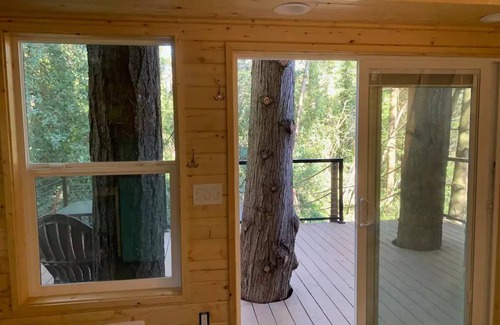 Cedar Hills Cottage | Yeti's Tree House: Where Dreams Come True