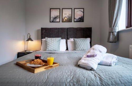 Rowley Regis Maison | Yew Tree House Contractor/Family home Free Netflix Fast WiFi near Dudley/Birmingham