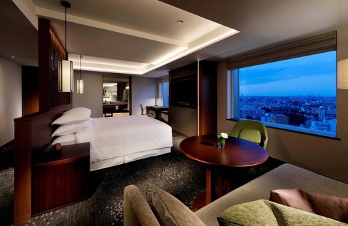 Nishi Hôtel | Yokohama Bay Sheraton Hotel & Towers