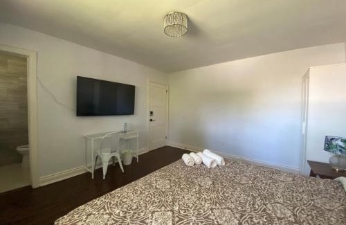 Newtonbrook Maison | Yonge and Finch Subway !O Cozy & Modern Private Bdr with Private Half Bathroom