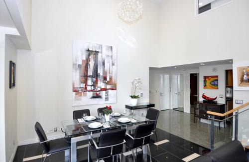 Downtown Toronto Hôtel | Yonge Suites Apart Hotel