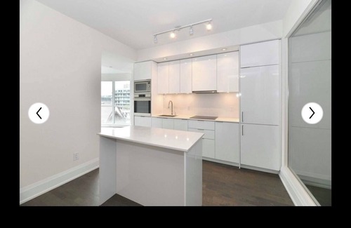 Bloor-Yorkville Copropriété | YORKVILLE LUXURY CORNER SUITE!
