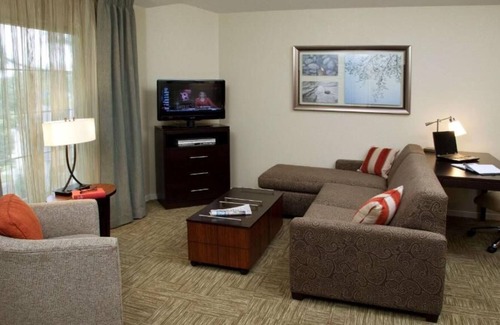 Sunnyvale Station Balnéaire | You Found it! FOUR Comfortable 1BR Suites, Outdoor Swimming Pool, Pets Allowed!