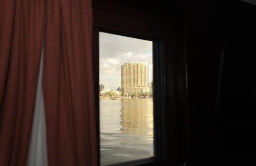 Al Duqqi Hôtel | YOU Nile View Hotel