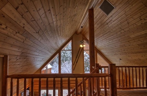East Kootenay Cabine | Nouvelle liste! Belle cabane en rondins w / bain à remous!
