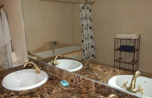 Aguergour Maison | vous ne regretterez jamais de visiter cet endroit incroyable.