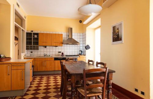 Borgonuovo Appartement | Youhosty - Montenapoleone Noble Flat