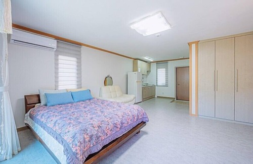 Gimsatgat Maison | Youngwol Cloud Garden Pension