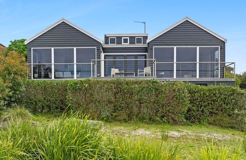 Moggs Creek Maison | Your beachfront oasis in Moggs Creek.