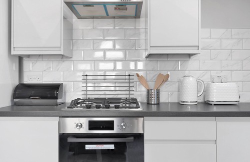 Forest Gate Appartement | Your Cosy Stay Modern 2 Double Bedroom Flat Fully Furnished - 5 Mins walk to Stn