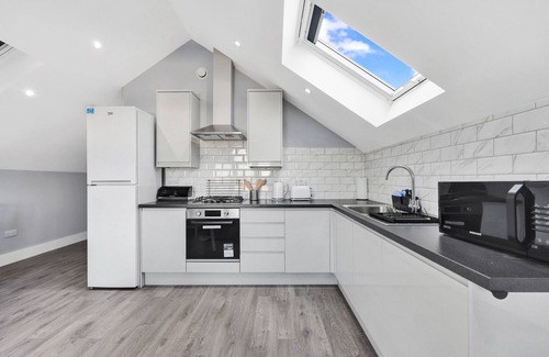 Forest Gate Appartement | Your Cosy Stay Modern 2 Double Bedroom Flat Fully Furnished - 5 Mins walk to Stn