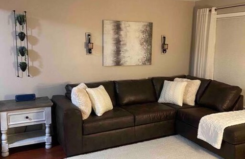 Clarkston Maison | Your Cozy Clarkston Home Away From Home