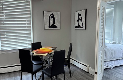 Roselawn Finance Maison | Your Cozy Escape Near Everything