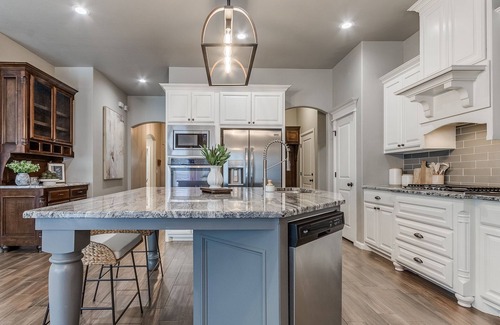 Edmond Maison | Your Cozy Modern Getaway in Edmond