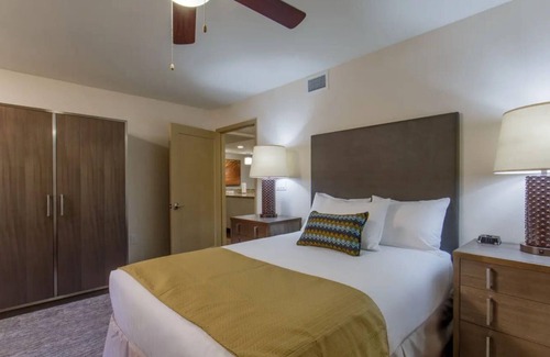 North Scottsdale Station Balnéaire | Your Desert Oasis Awaits at Holiday Inn Club Vacations Scottsdale Resort- 2 Bd.