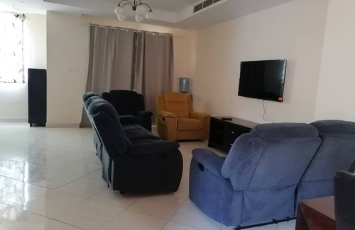 Dubai Villa | Votre villa de rêve 3 chambres avec un hall