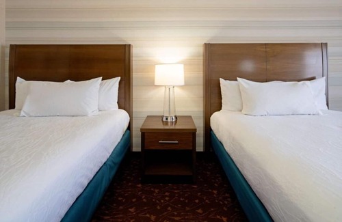 Albuquerque Hôtel | Your Gateway to Adventure! 2 Spacious Units, Pool, Pets Allowed, Free Shuttle!