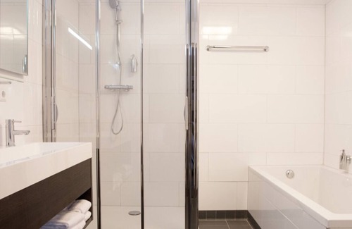 Bosgebied Maison | Your Gateway to Dutch Nature & City Life—Soest Hotel with Perks - 2 Units