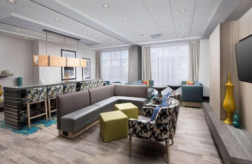 Seybold Hôtel | Your Gateway to Miami's Heartbeat! 2 Relaxing Units, Free Breakfast, Pool!