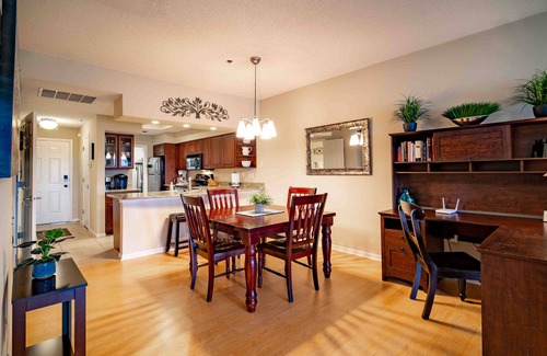 Lago Vista Copropriété | Your Happy Place | 2 Bed, 2 Bath