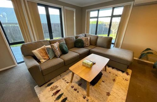 Pukehangi Maison | Your Happy place-Quiet area & Spa pool
