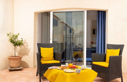 Aigues-Mortes Maison | GRAND CONFORT, pratique, au CALME avec stationnement gratuit, à 800 m de la cité