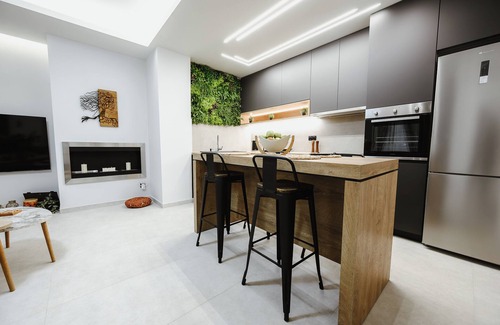 Volos Appartement | “Your Home Away from Home – With a Touch of Style”