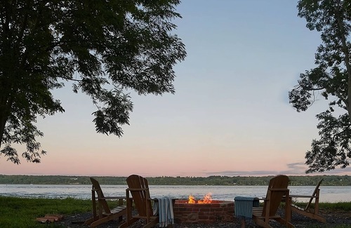 Kingston Cabine | Your Home Away From Home! Pets Allowed, Free Parking, Near Loughran Park