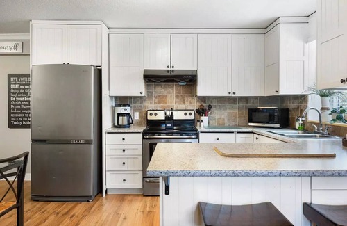 Mission Maison | Your Home Away From Home-AC-Self Checkin-Parking