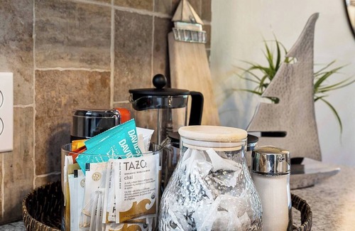 Mission Maison | Your Home Away From Home-AC-Self Checkin-Parking