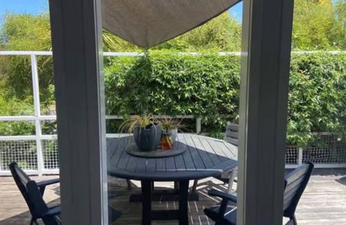 Richmond Heights Maison | Your Home Away from Home – Kick Back & Relax in Style